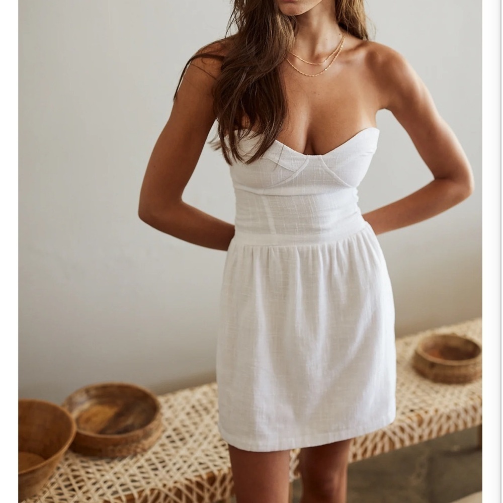 Aura Calliope mini dress strapless preppy White size S NWT Graduation Teen